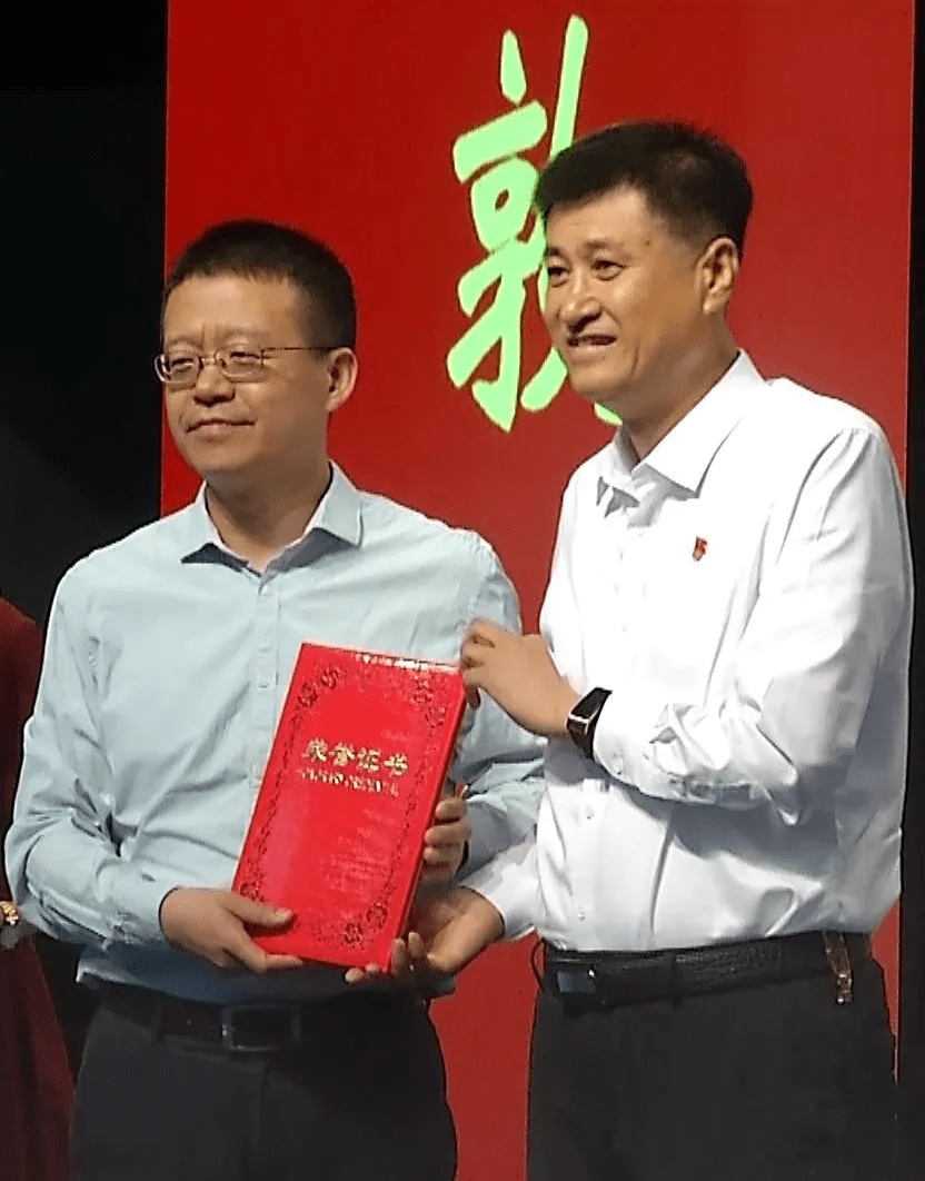 曾两次|孝义中学大讲坛：杰出校友进校园 激励学子砥砺前行?