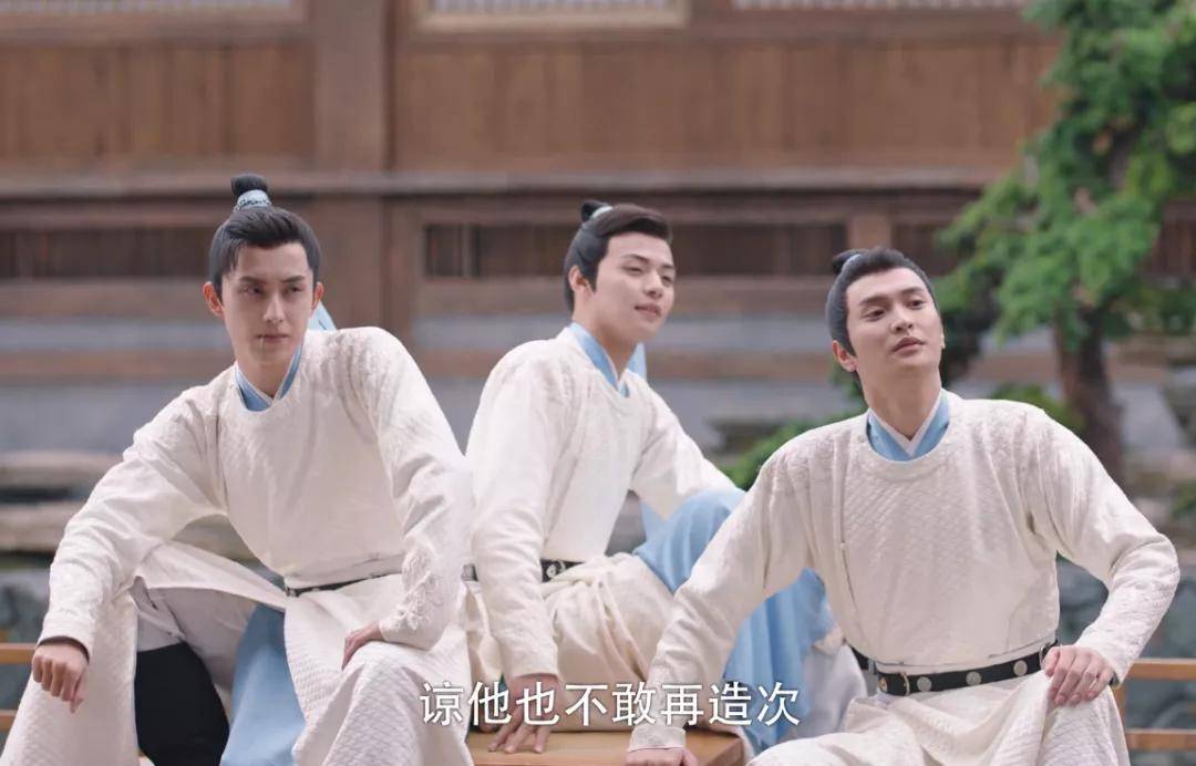 什么|甜宠剧水平被赵露思新剧拉低！男演员古装扮相丑，剧情幼稚两集弃