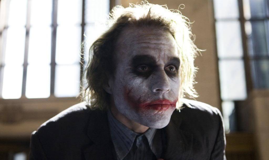 计划|希斯·莱杰为何被封神，深度解读《黑暗骑士》中的小丑