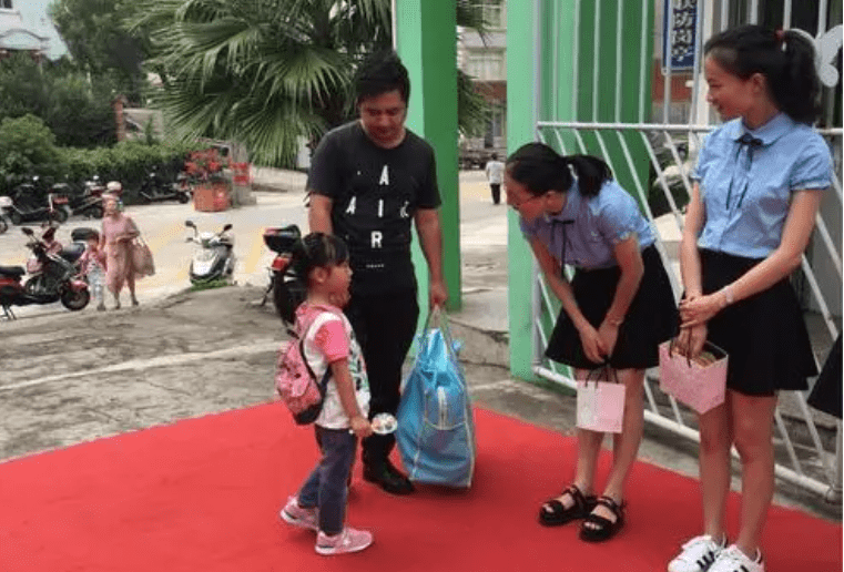 成本|多地幼儿园现状,从门庭若市到门可罗雀,终于理解为何鼓励三胎了