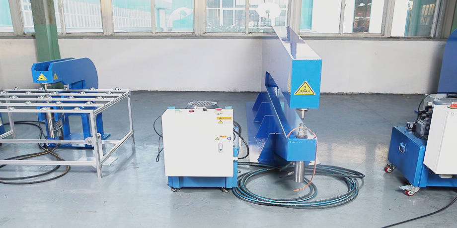 站在用户角度看铆接机,"6问"帮您轻松选购标志牌铆钉机!