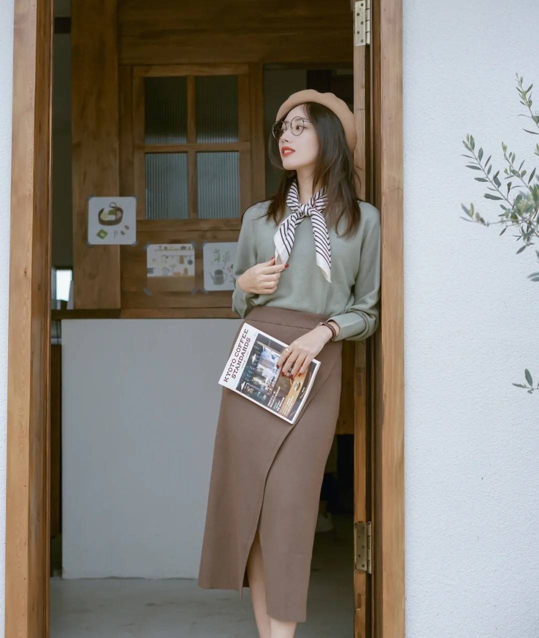 毛衣 秋季精选：小姐姐15款毛衣穿搭实用技巧，学会就能穿出不同的感觉