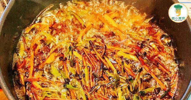 步骤|开始上班了，这份早餐面真省心，十分钟上桌，爽滑劲道，葱香解馋