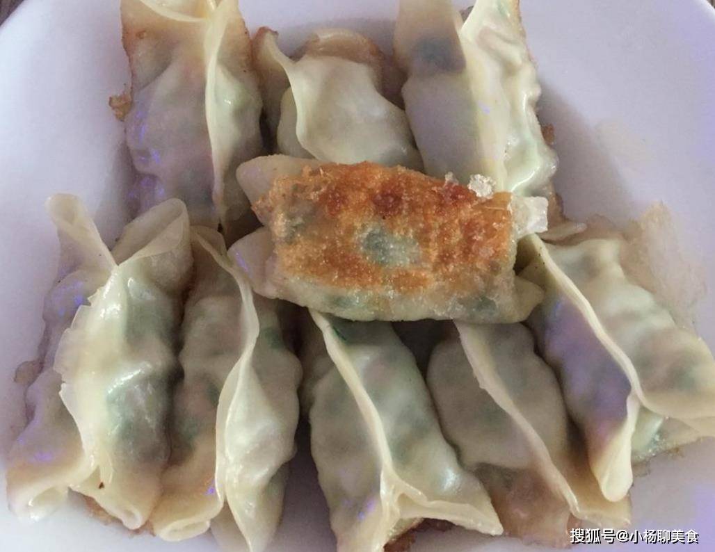 因为|我家早餐常吃它,外焦里嫩鲜香味美,10分钟上桌,比馅饼油条好吃