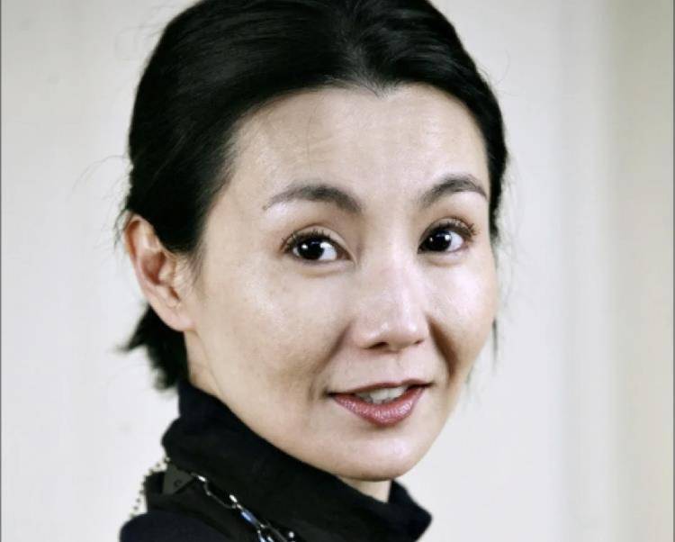 因为平平无奇的娱圈平均脸，因为厚唇拥有了灵魂，还嫁给了四大天王？