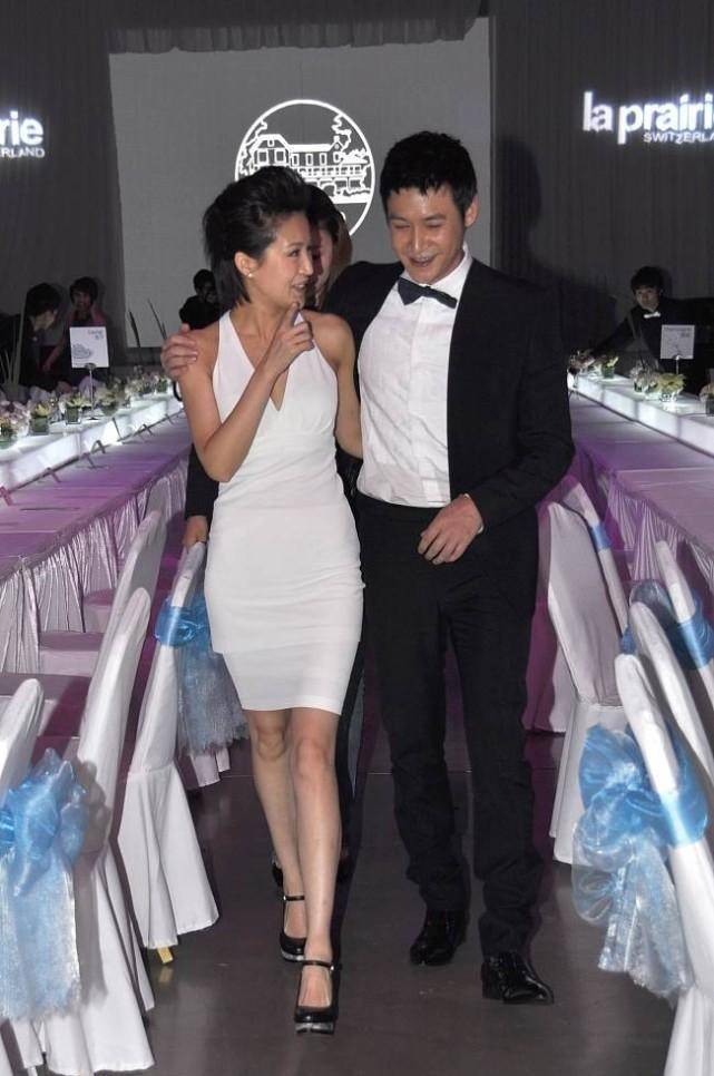 发型|鲍蕾是靠头发“增高”吗,弄着男人发型,穿着女人衣服一点不违和