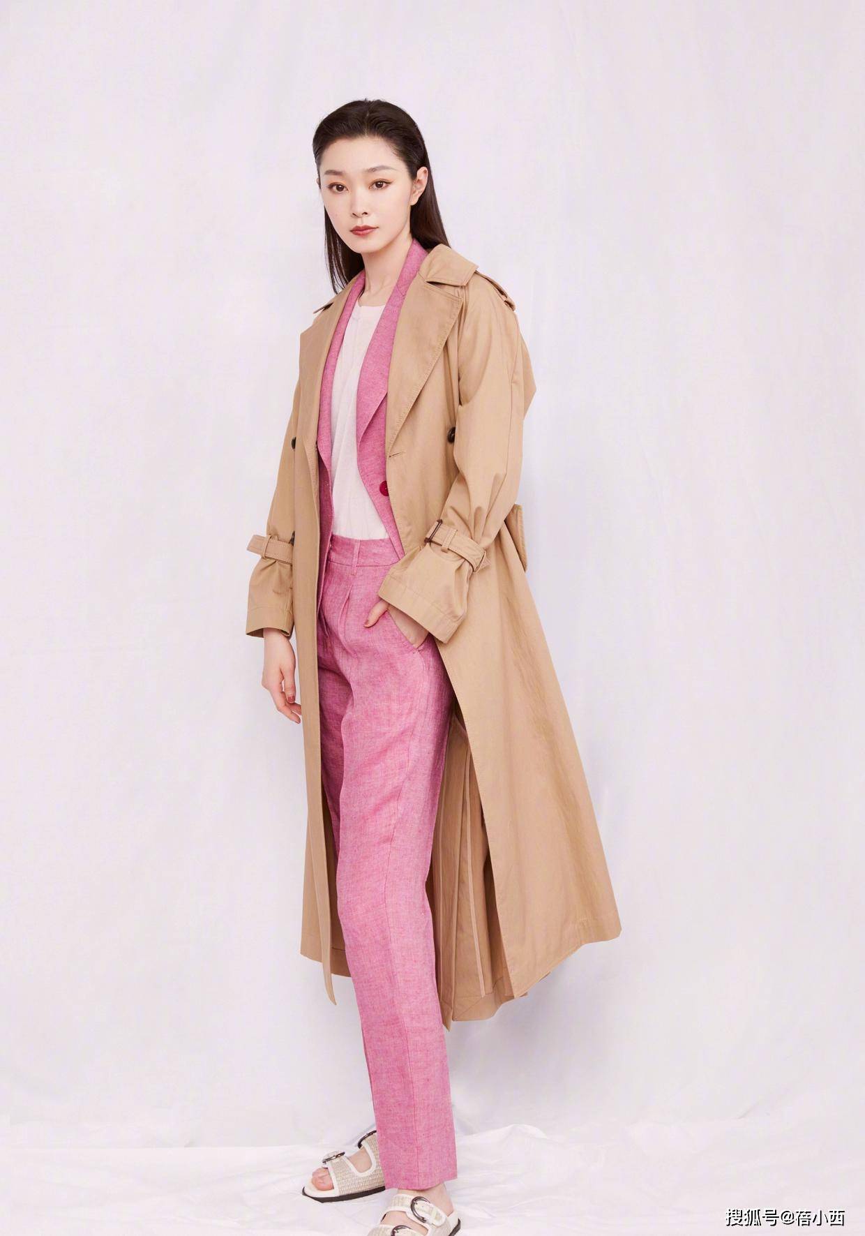 宋轶 “宋轶”美到骨子里,谁也没想到,叠穿还能穿出这样的高级感!