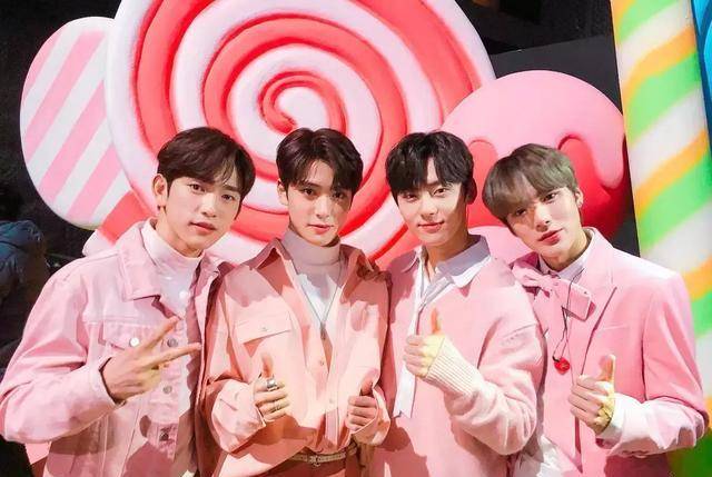 偶像 韩网盘点“最适合粉色服装”的男偶像，大家会立刻想到谁呢？