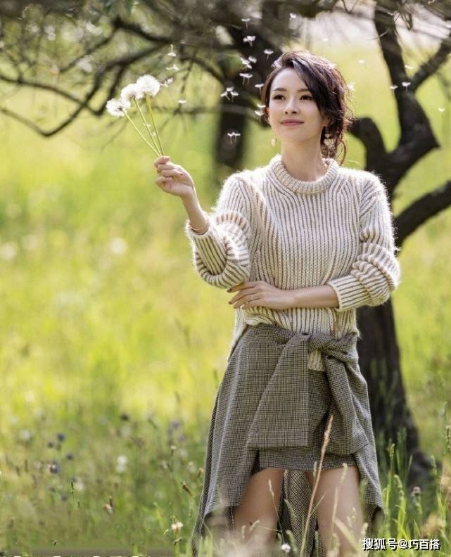 黑色 章子怡穿衣从没让人失望过，不管是私服还是工作服，都贼有魅力