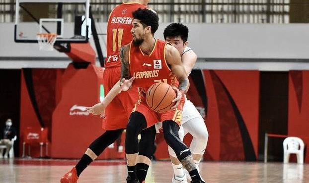 CBA三消息：深圳续约新疆弃将山西热身赛胜北控辽宁惨败福建