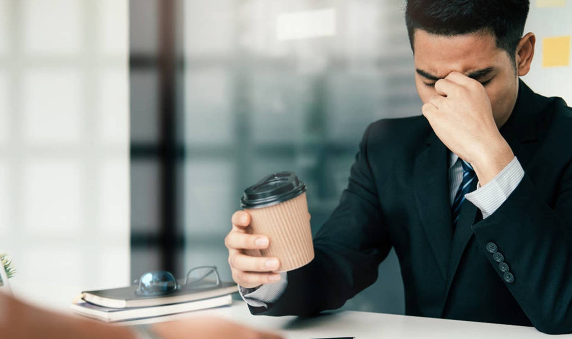 前兆|“晨起”出现4个症状，或是肝硬化前兆，十有八九错不了，别忽视