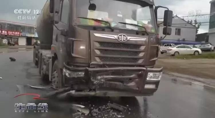 多少岁不能开大车了 3bbb9bf7d59e46158caef6384544cf21.jpeg