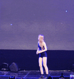 搞笑GIF：妹子，你考慮過豬的感受嗎？ 搞笑整蠱 第15张