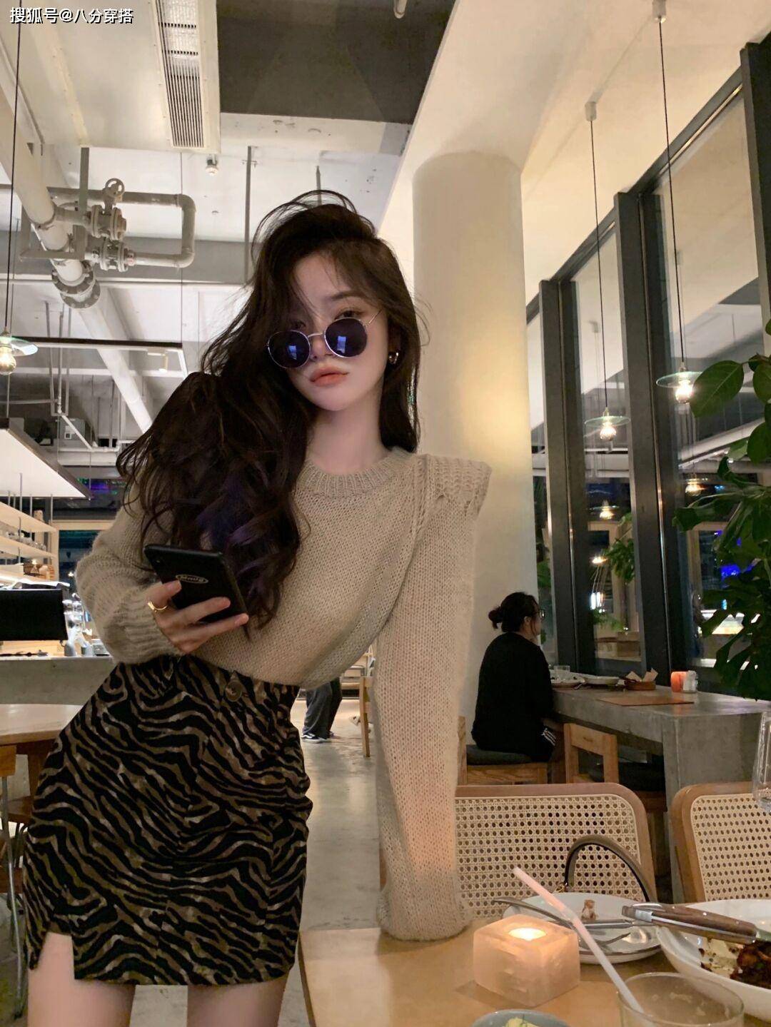 御姐 秋季穿搭没思路？看看这些穿搭小技巧，让你气质翻倍又时髦