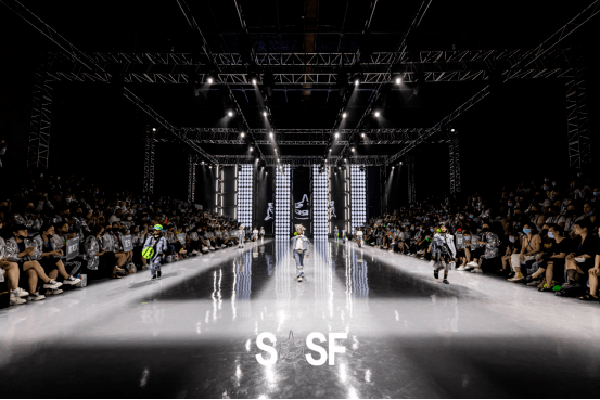 舞美 潮向未来 鲨鲨舫2022春夏新品发布会