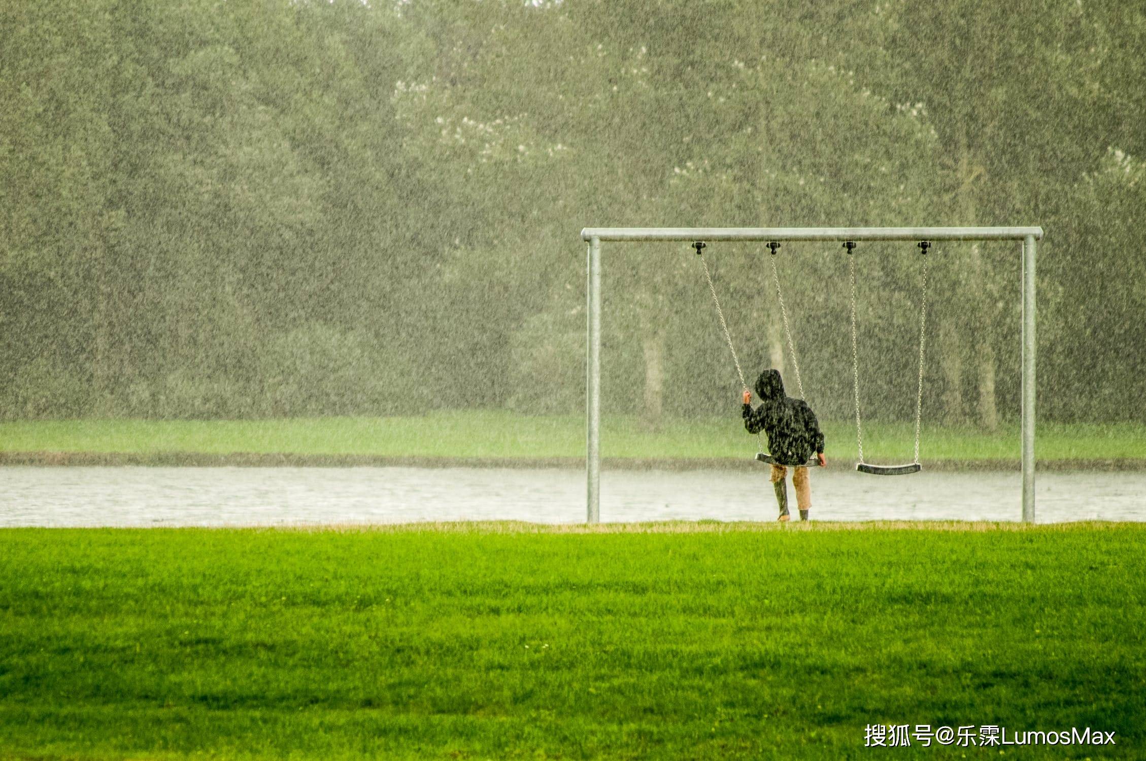 天气连绵阴雨天又来了！淋湿了头发你会洗吗？洗错小心掉头发！