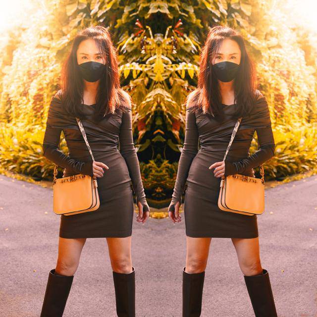 生活 范文芳罕晒生活近照！年过半百穿小黑裙，踩过膝靴打扮像篮球宝贝