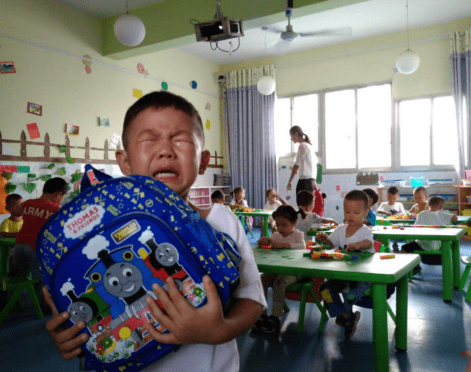 反面教材|一种新型“冷暴力”在幼儿园盛行,学生默默承受,家长却蒙在鼓里