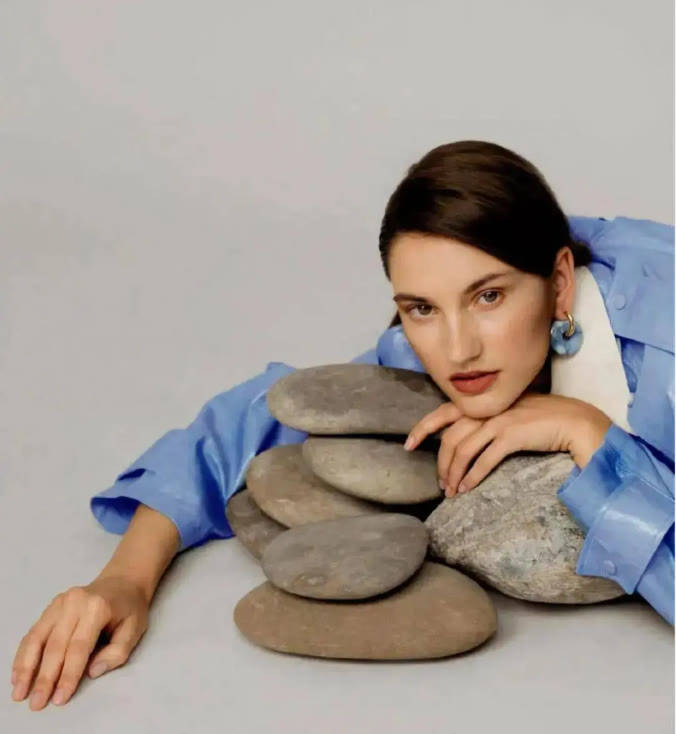 色调 伊比萨蓝！与你赴一场蓝宝石的浪漫穿搭