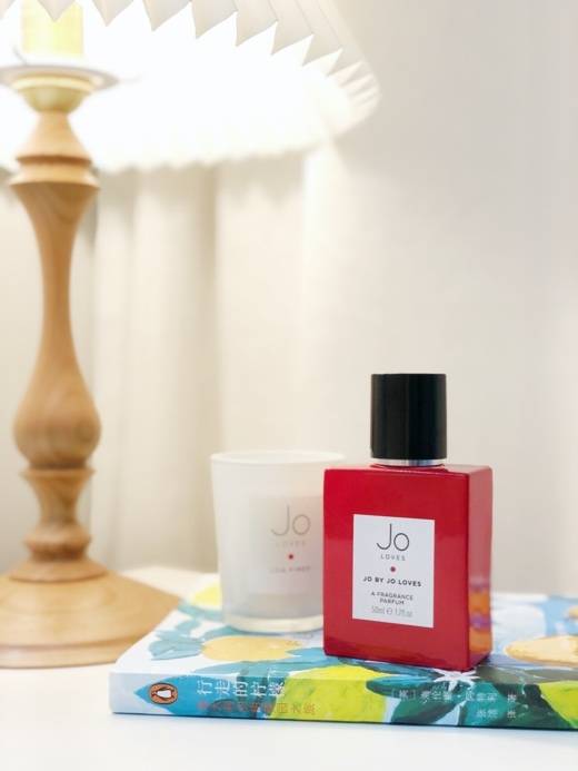 joloves将珍贵瞬间封存在香水瓶中