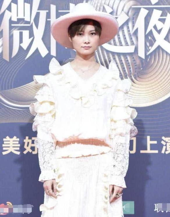 中性 她越变越美的秘密，李宇春造型大分析