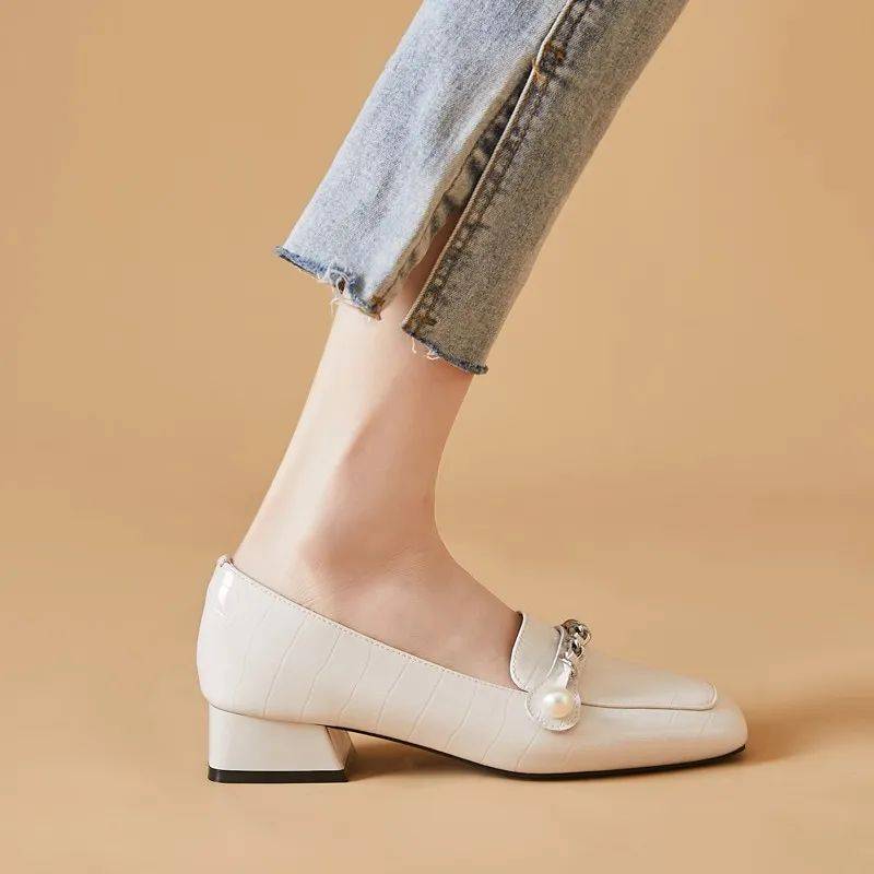 整体 乐福鞋怎么穿高级?我发现了穿搭博主常用的3个技巧,简单却实用