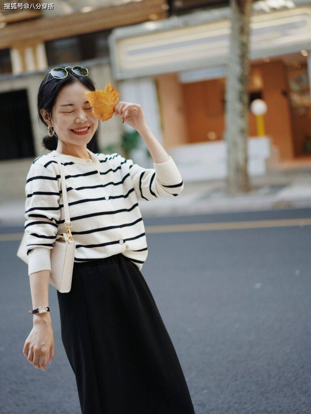 颜色 秋天，“条纹衫”的洋气穿法是这样的，日常实用不挑人，美得高级