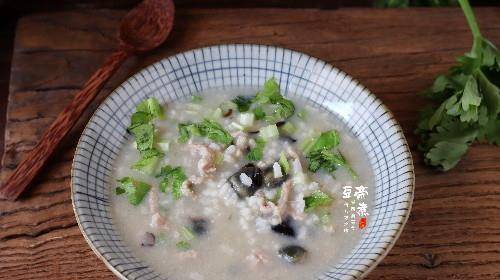香菜|三月气候多变,做早餐别再牛奶豆浆,熬个粥,老人孩子都很爱吃