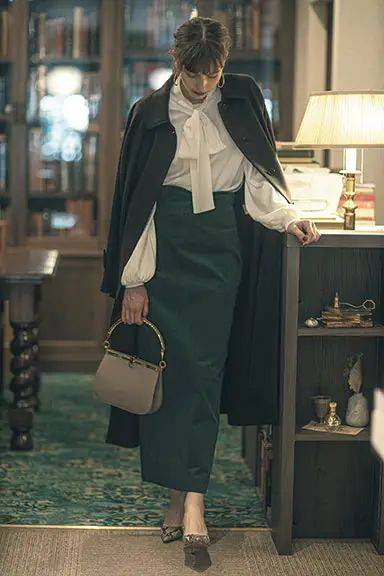 设计 秋天外套里面穿什么?这4种经典内搭让你一直美下去！