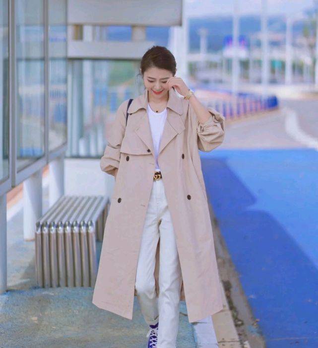 卫衣 想要美出圈，就要学会穿衣搭配，邂逅一场秋末浪漫