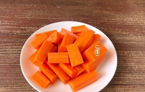 煎饼|春天做早餐,吃它最省事,不用发酵松软香甜,10分钟就做好,特赞