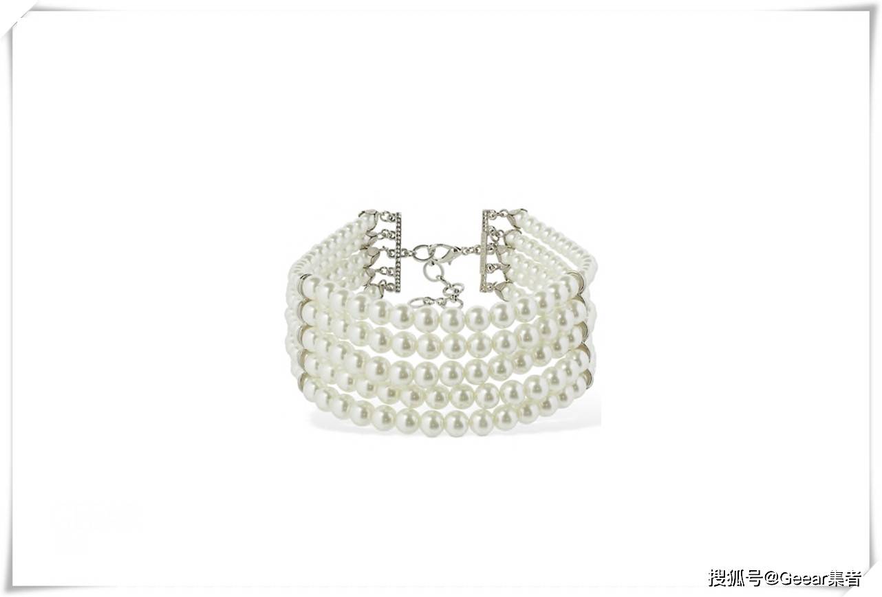 孝渊 韩星们也不约而同戴上这款项链：秋冬不能错过的珍珠首饰！