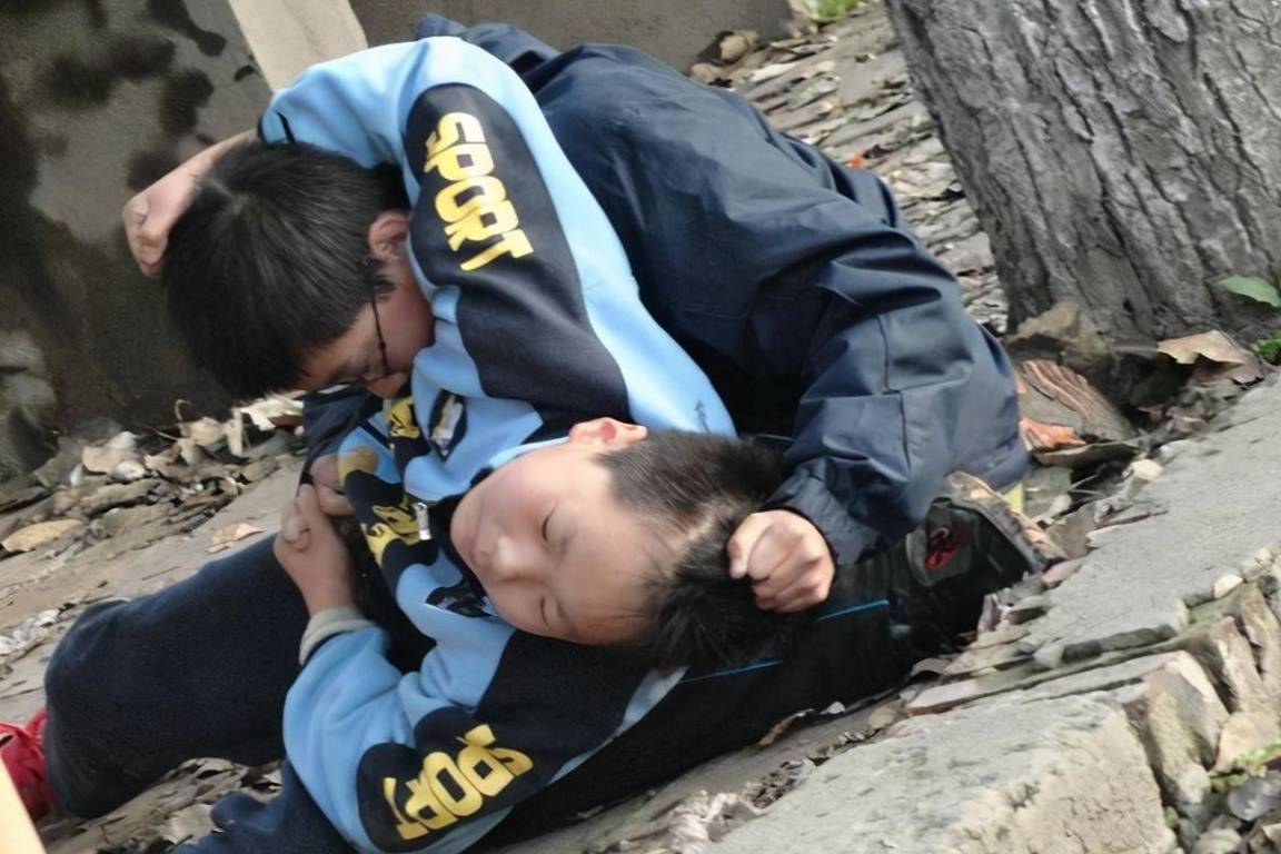 因为|“新型冷暴力”在幼儿园悄悄蔓延，孩子内心委屈，家长却一无所知