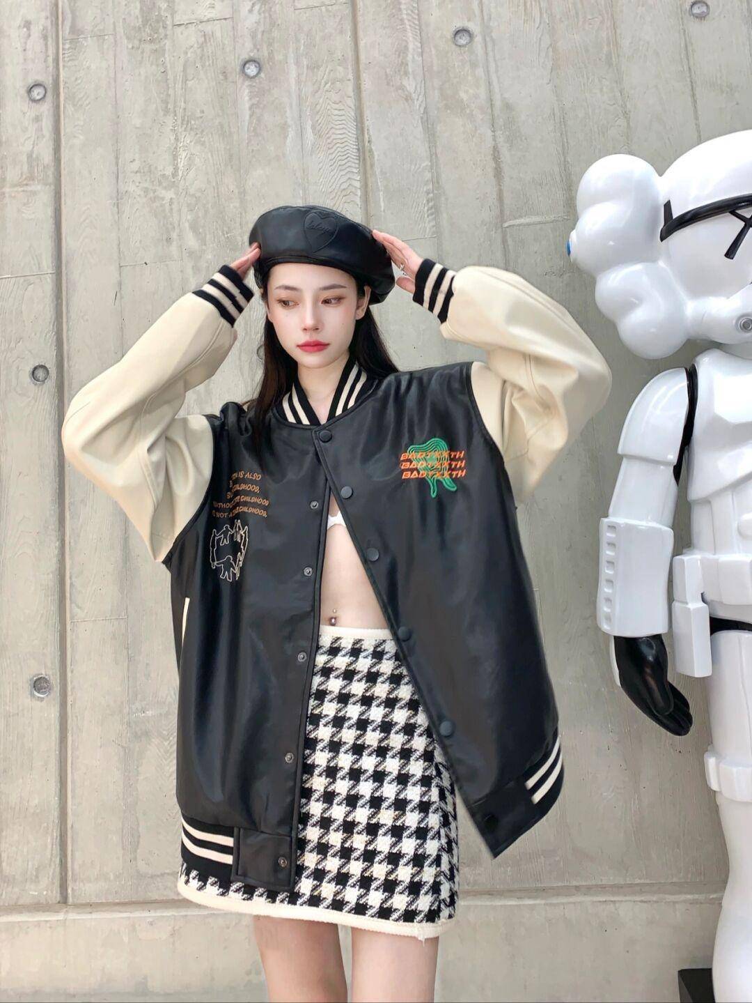 时尚 谁说黑白灰只能单调?掌握这几个搭配思路,基础色也能穿出高级感