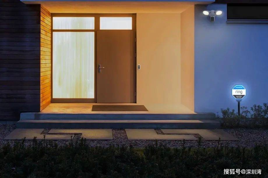 亚马逊|音箱上墙、手环加屏、平板能投影、无人机家中飞，亚马逊 9 大新硬件汇总