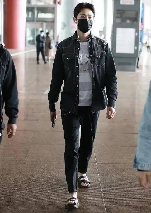 Made 有骨气!明星们换拖鞋上班的背后,我们该思考的国货现状!