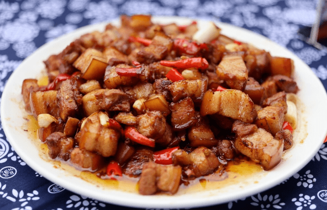 并发症|43岁女子常年喝牛奶，糖尿病“加重”，医生摇头：无知，害了自己