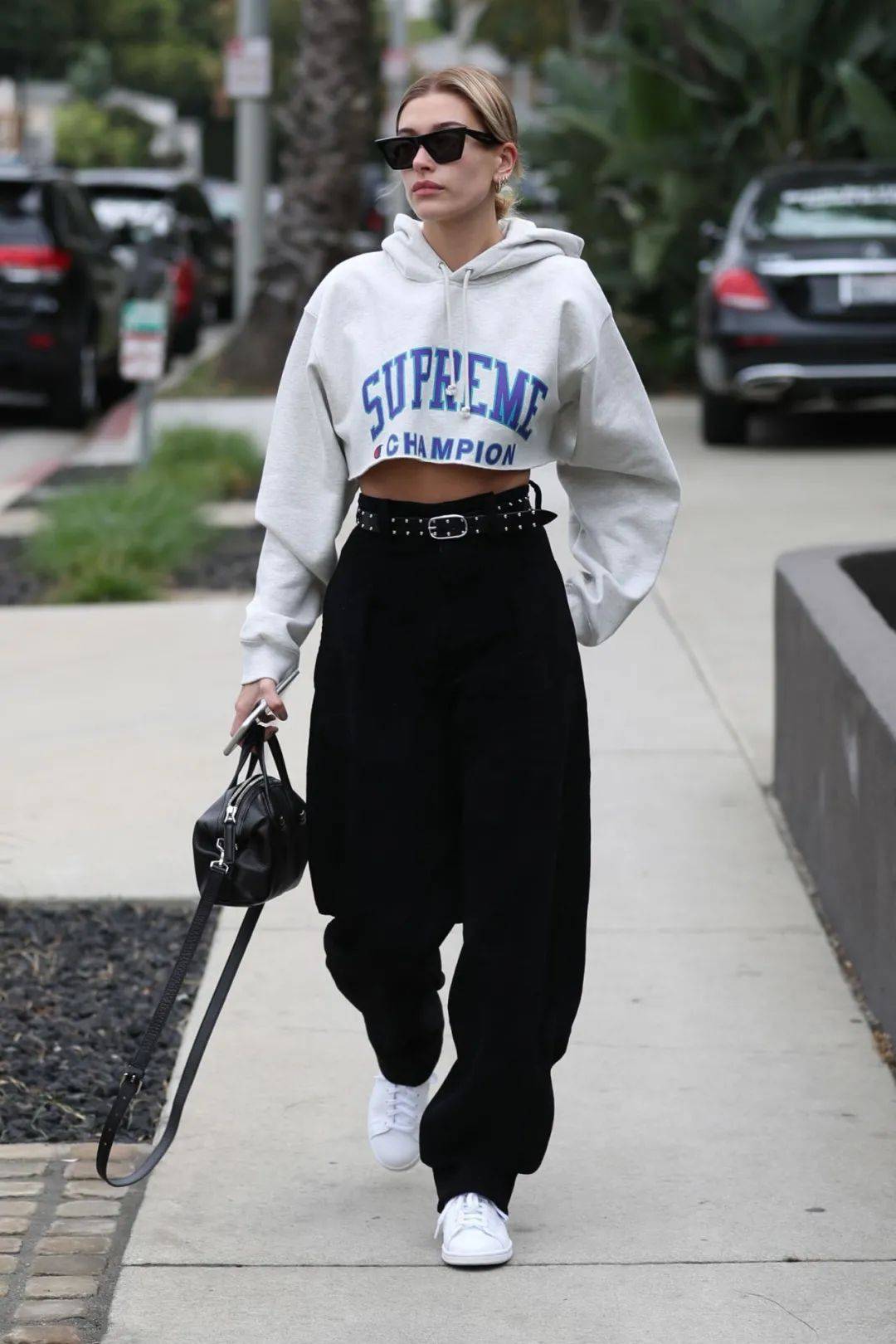 经典 卫衣+阔腿裤，今秋最舒适时髦的搭配！