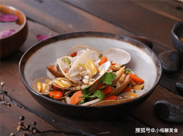 什么方法可以快速使花甲吐沙 365207fc86b341aca2d0e45a344393e9.png