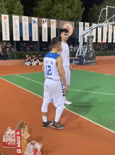 广东|中国篮球又一伤仲永！19岁拿总冠军27岁打野球，曾是广东希望之星