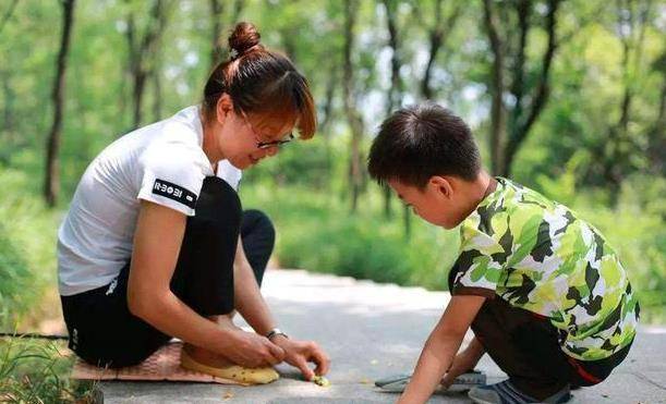 家长|幼师晒“工资条”吐槽薪资，网友不但不同情，反而批评老师要求多