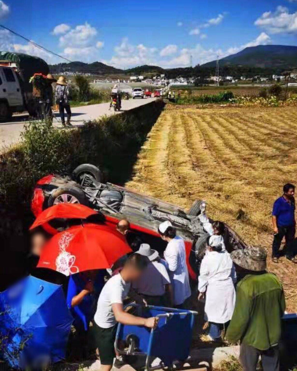 李羲儿遭遇严重车祸图片