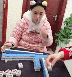 搞笑GIF趣圖:小伙子，啥也不說了，咱們算下你應該陪多少錢吧！ 搞笑整蠱 第2张
