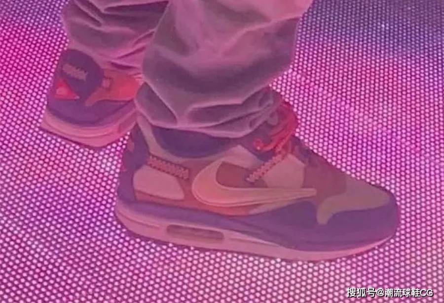 什么全民倒钩！Travis Scott接连搞事，Air Max 1什么水准