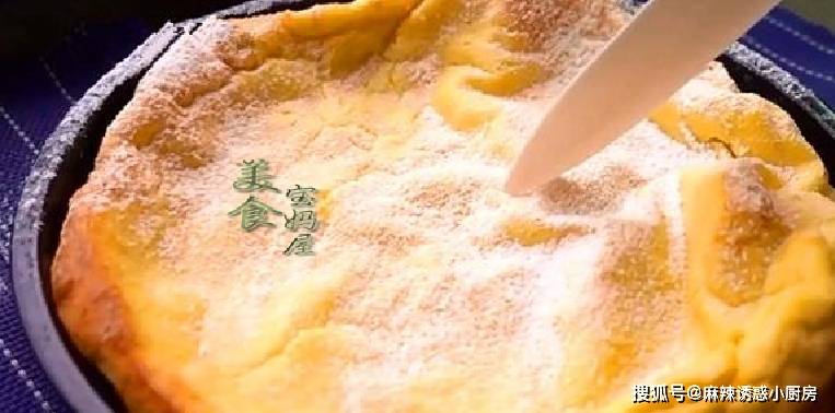 营养素|3个鸡蛋150克牛奶,这样简单做的早餐,软糯香甜,一大盘都不够吃