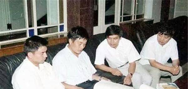 兄弟齐聚，征战天龙八部私服，共创江湖传奇！