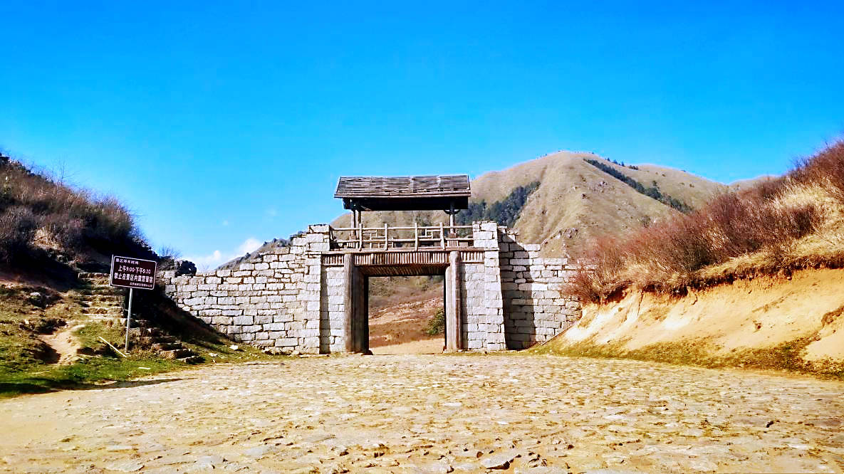 打开孟获城世上无穷人走带您到孟获城去观光旅游