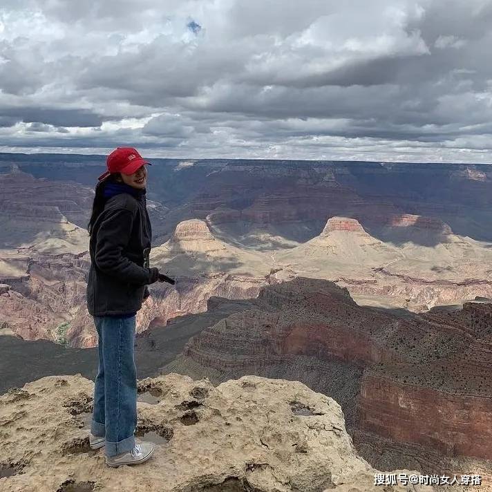 Chanel 遭男友劈腿再遇真爱，换100+时髦Look！30岁的她，靠什么俘获男神？