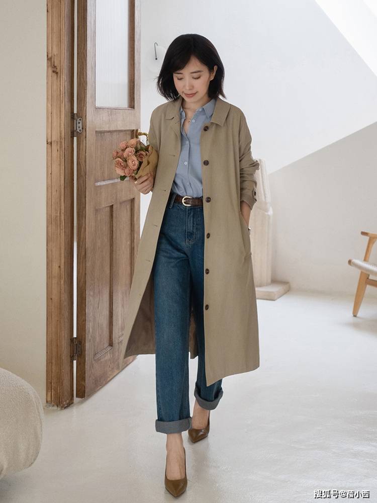 首选 职场女性多备“衬衫”，搭配阔腿裤、九分裤、半身裙，时髦又优雅