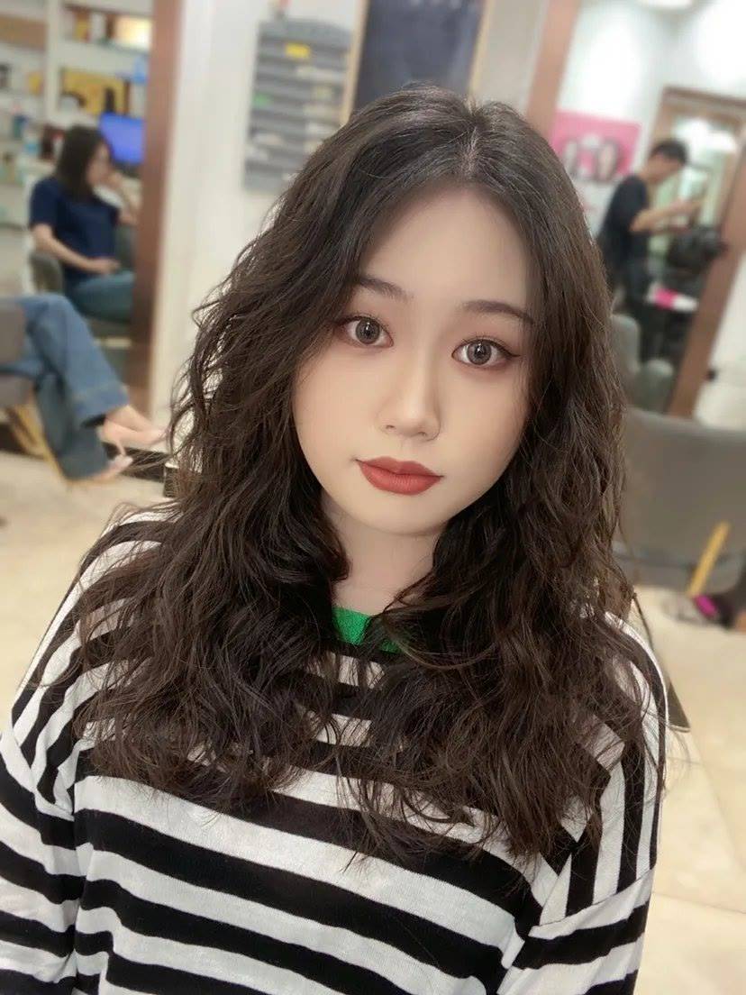 发型秋冬发型别乱剪，今天推荐15款，有长有短中长发居多